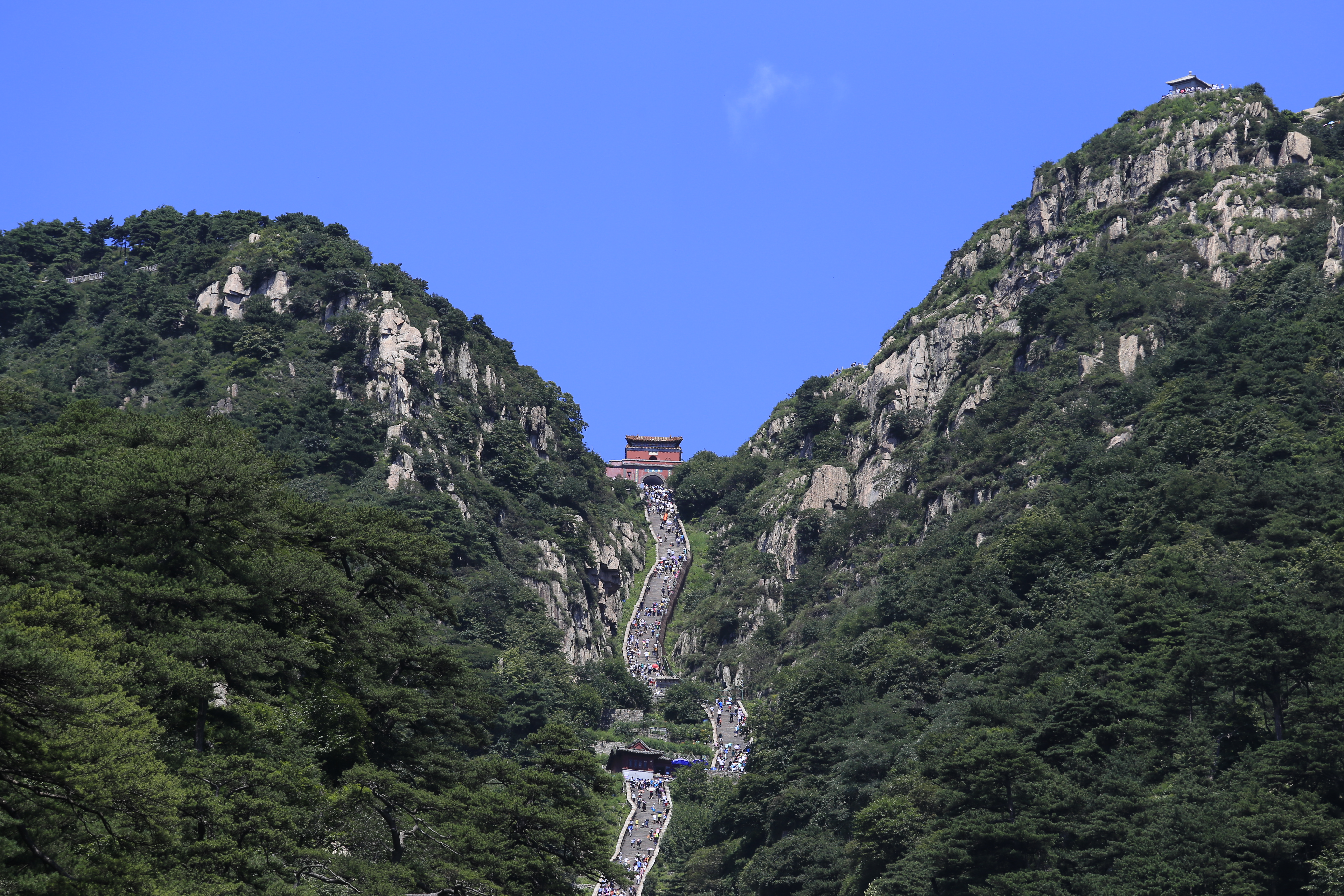 The Eighteen Bends stone steps on Mount Tai