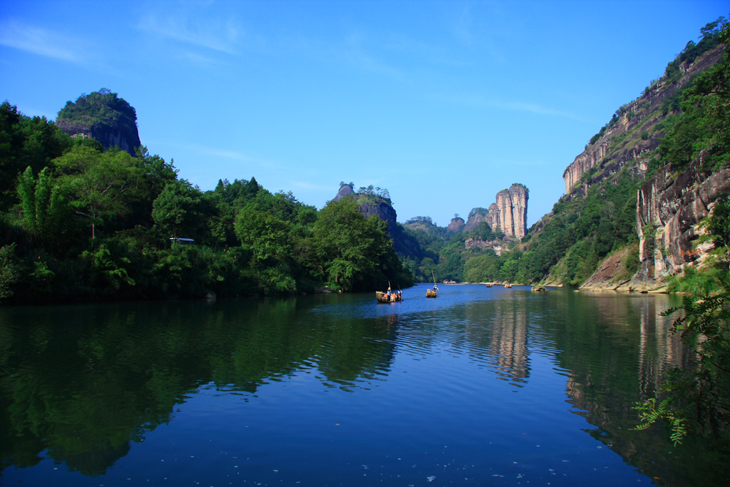 Nine-Bend Stream and Yunu Peak in Wuyi Mountain